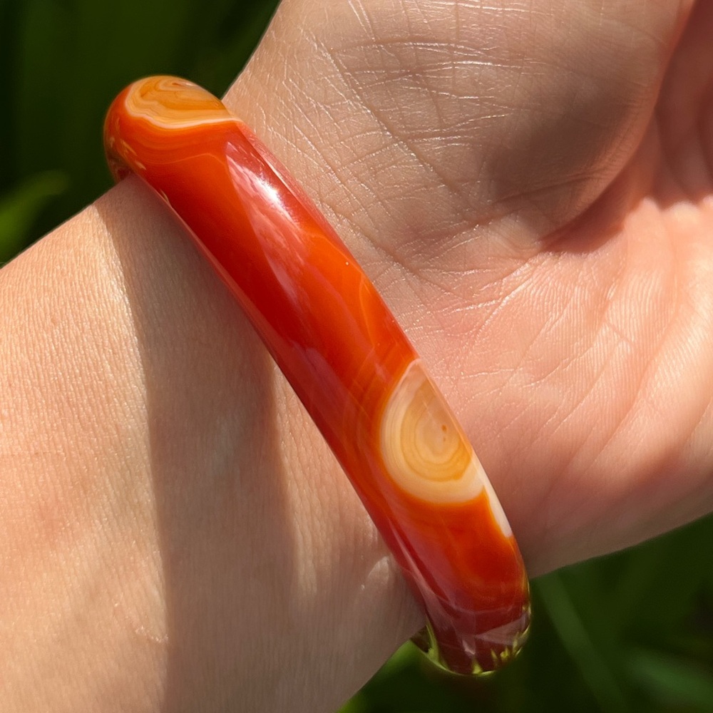 59mm inner diameter banded red carnelian bangle 0103 - Picture 7 of 8